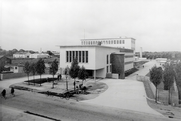 Roche factory in Broadwater Road, WGC 1940s